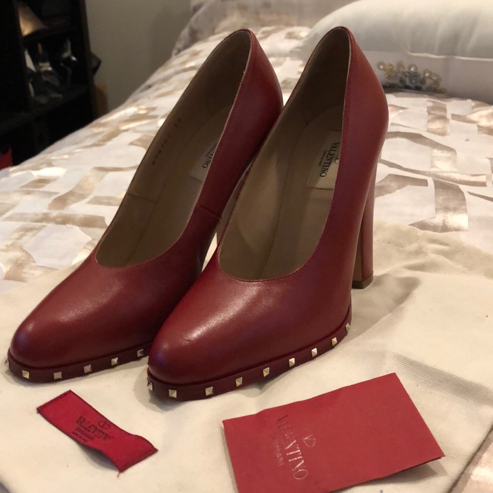 🔥Black Friday soecial🔥Valentino brand new pumps